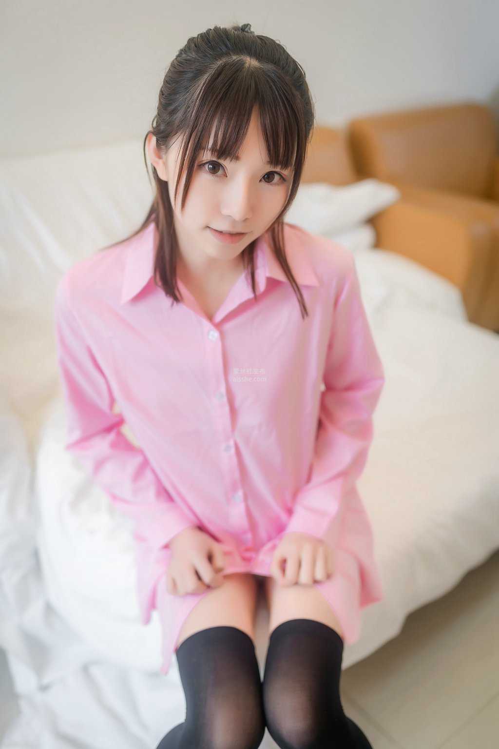 网紅Coser@Kitaro_绮太郞 粉色衬衫-美图