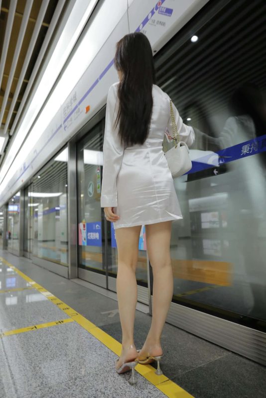 P0365 一个人的车展【668P12V】47.3GB