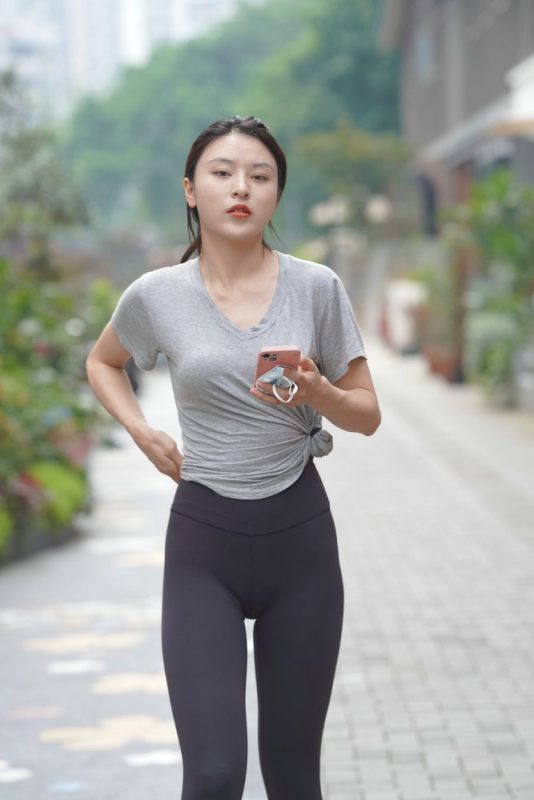 户外运动的瑜伽裤女孩J3008 845P2V-22.9GB-美图