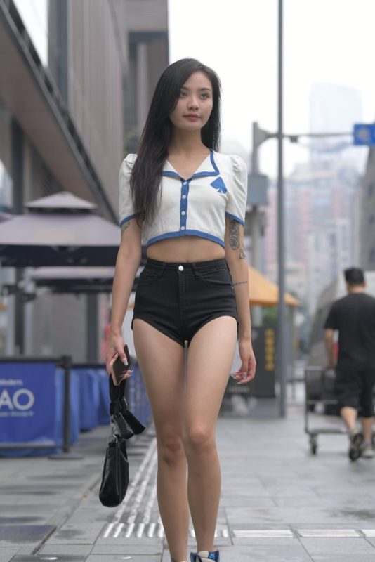 J3007 799P1V-27.9GB-美图