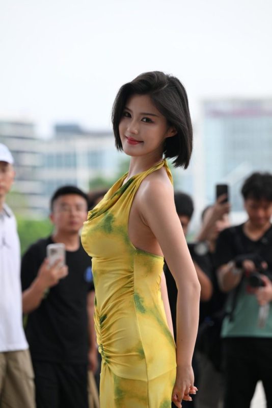 P4365 淡雅黄色长裙 【88P】-美图