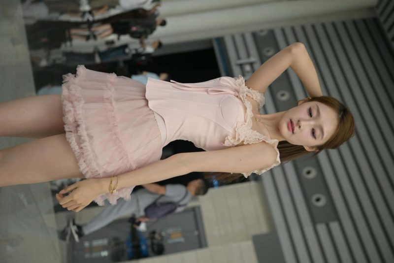 P4378 纱裙美腿小桂圆 【221P】