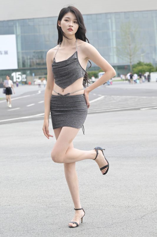 P4384 超短裙美女 【243P】-美图